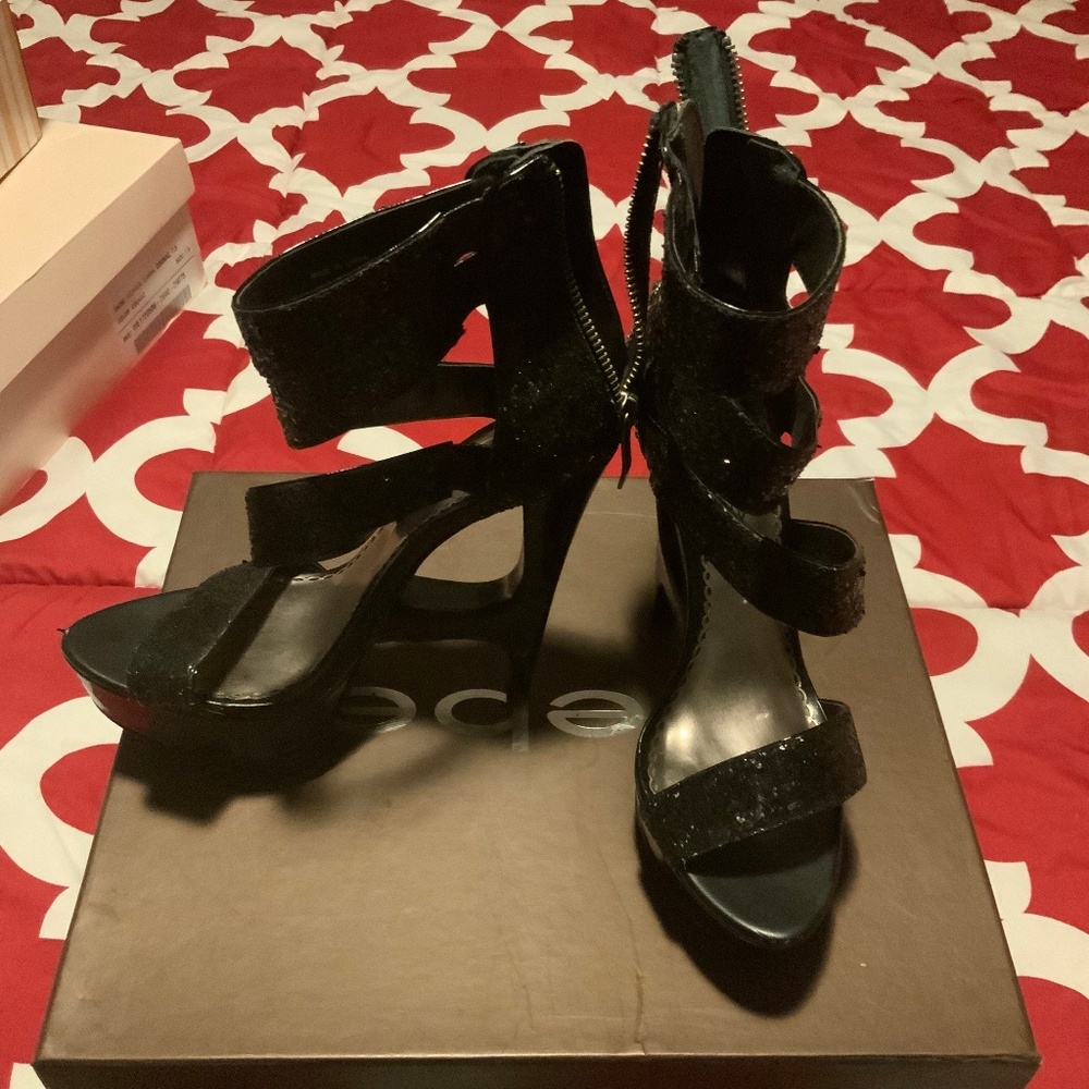 Bebe wedge heel